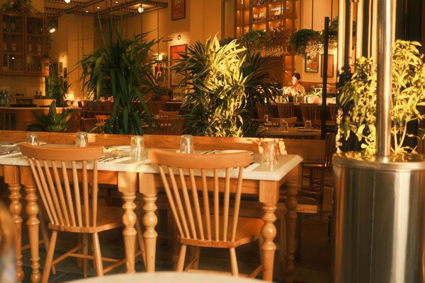 Adopter un comportement professionnel lors d'un repas d'affaires au restaurant